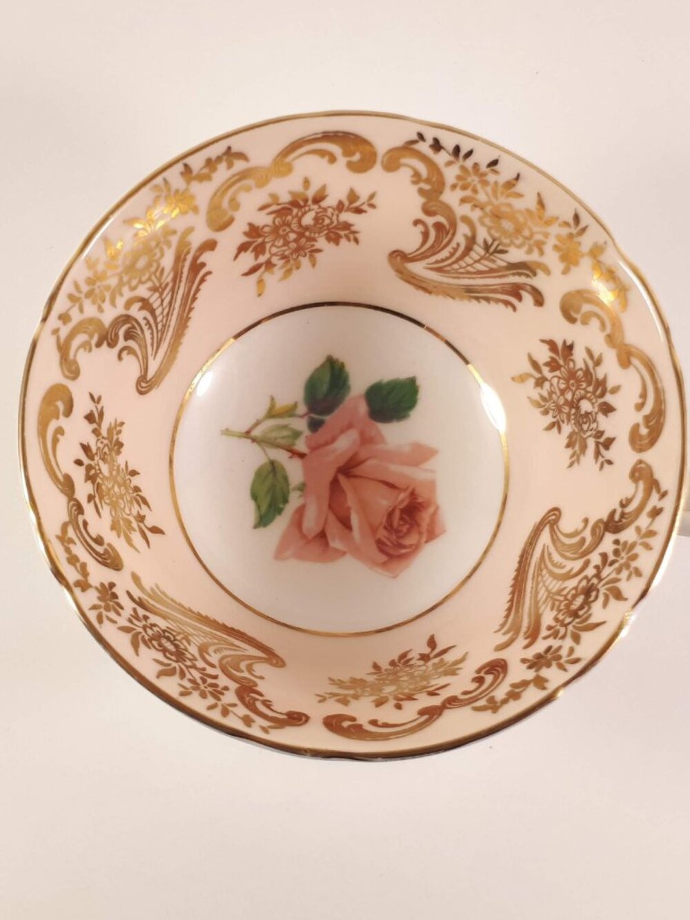 Rare PARAGON Floating Cabbage Rose Gold and Peach Teacup